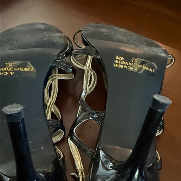 Roberto Vianni Glossy Black Strappy Heels. Size 10 - Picture 5 of 5